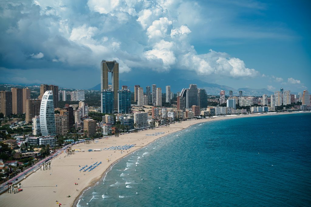 Benidorm en la provincia de Alicante. Edificios, viviendas y hoteles.
Benidorm in Alicante, Buildings, apartments and hotels